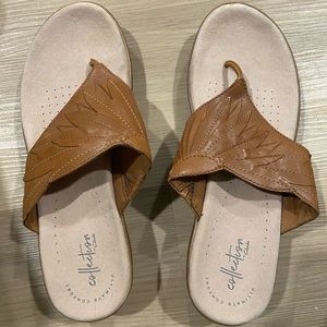 Clark sandals size 10